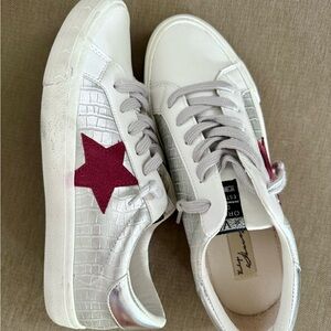 Vintage Havana Dynamic 16 Sneaker Women White And Silver Size 11